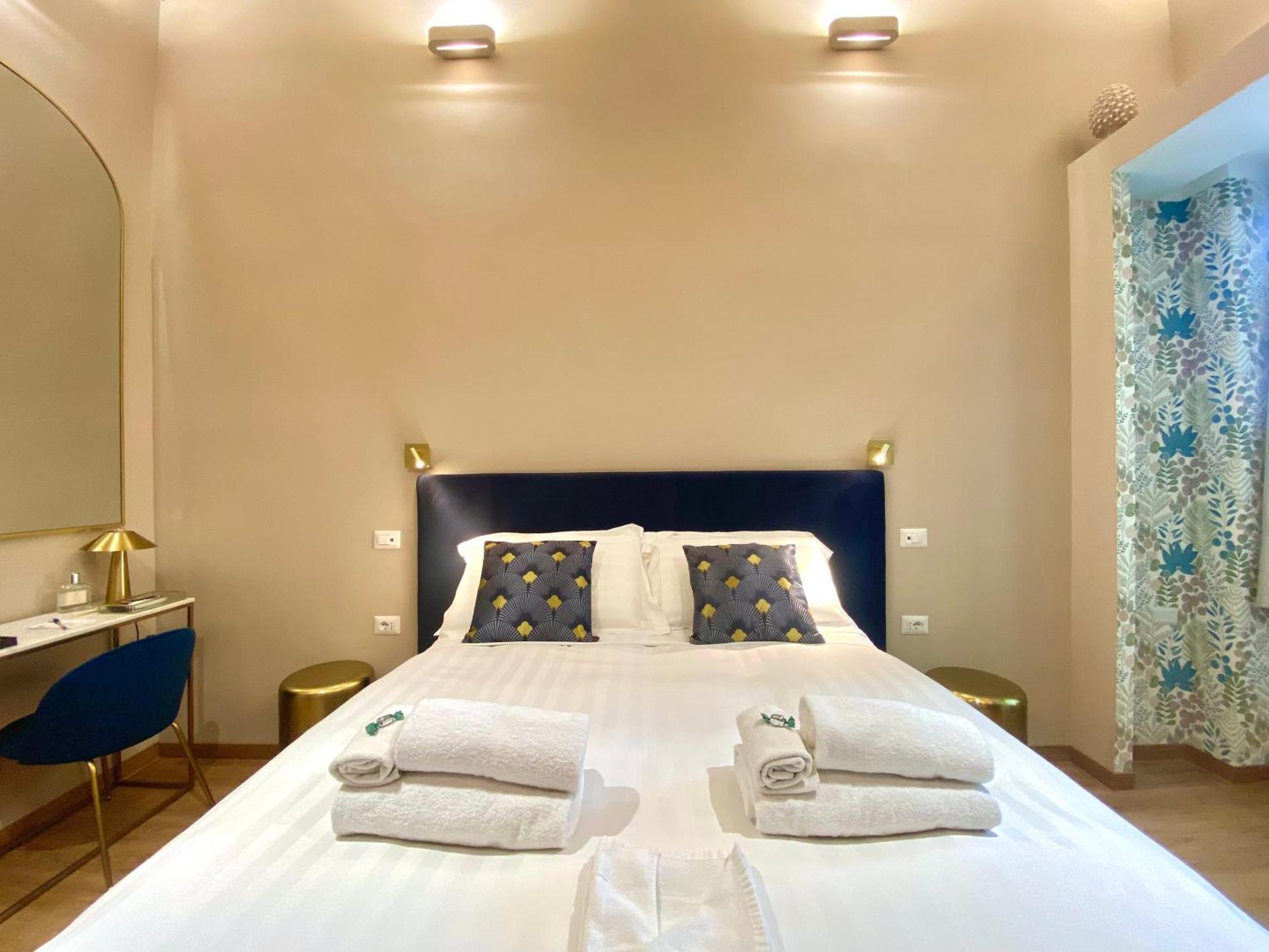 Queen Of Rome Luxury Rooms エクステリア 写真
