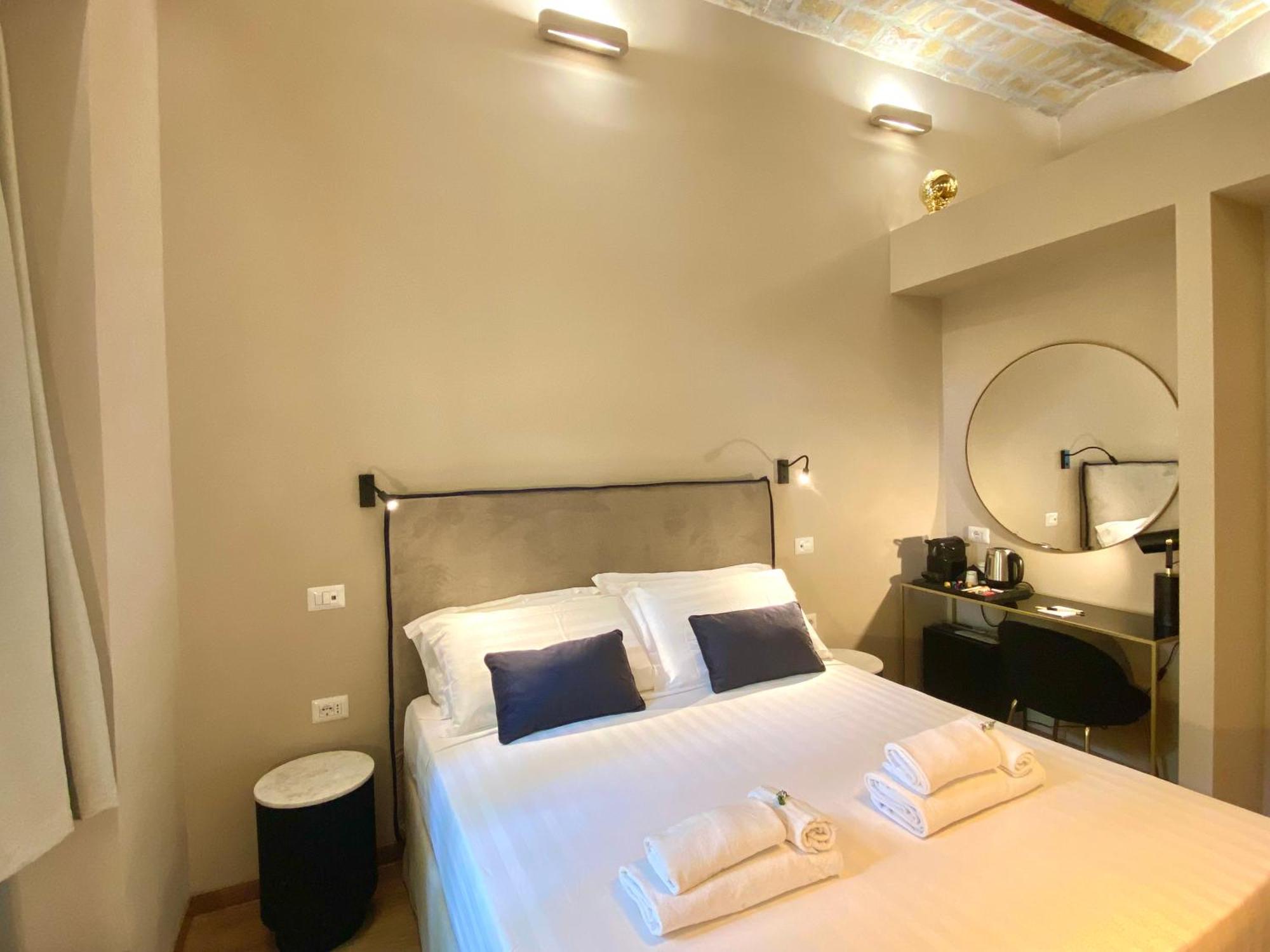 Queen Of Rome Luxury Rooms エクステリア 写真