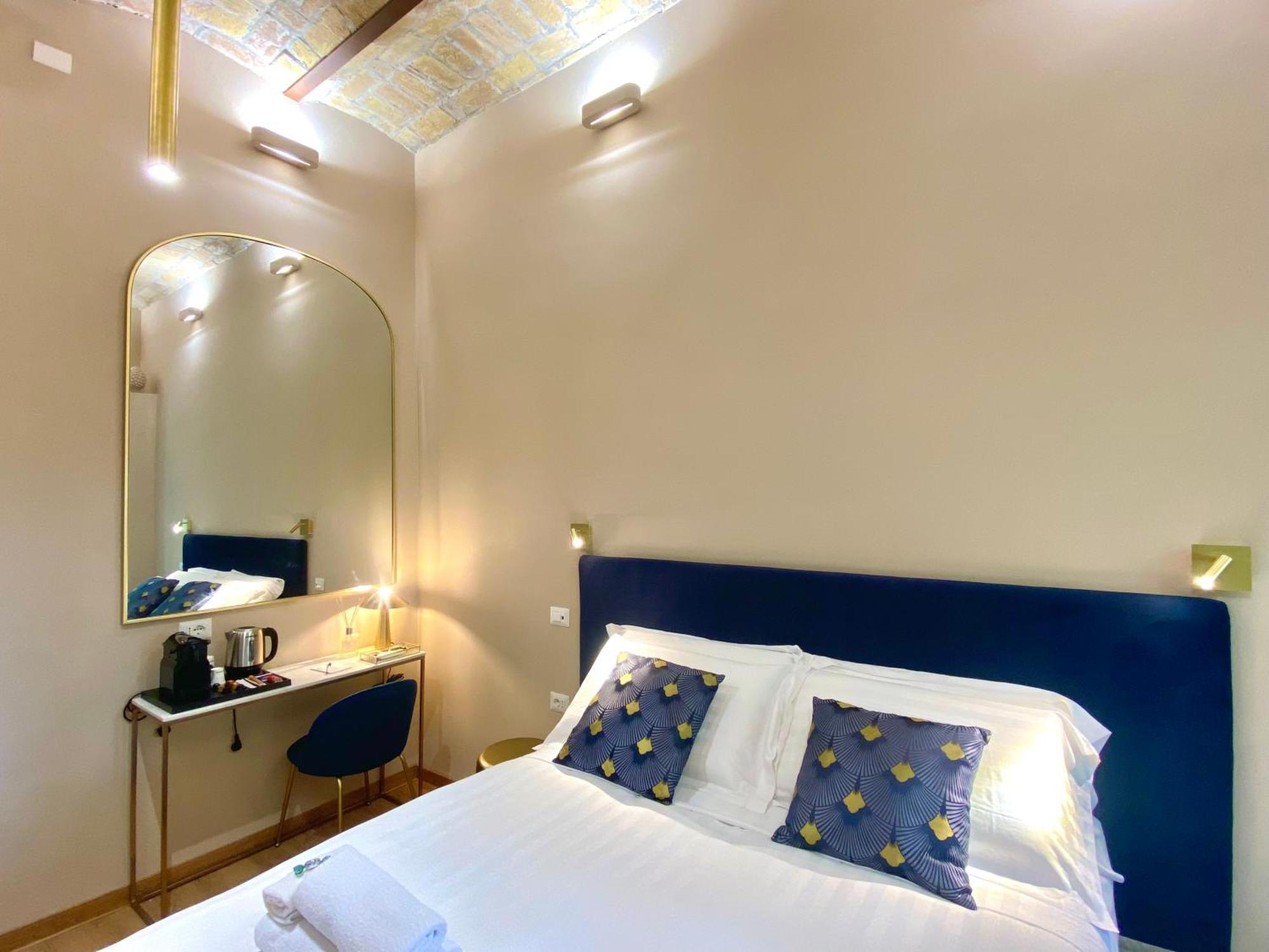 Queen Of Rome Luxury Rooms エクステリア 写真