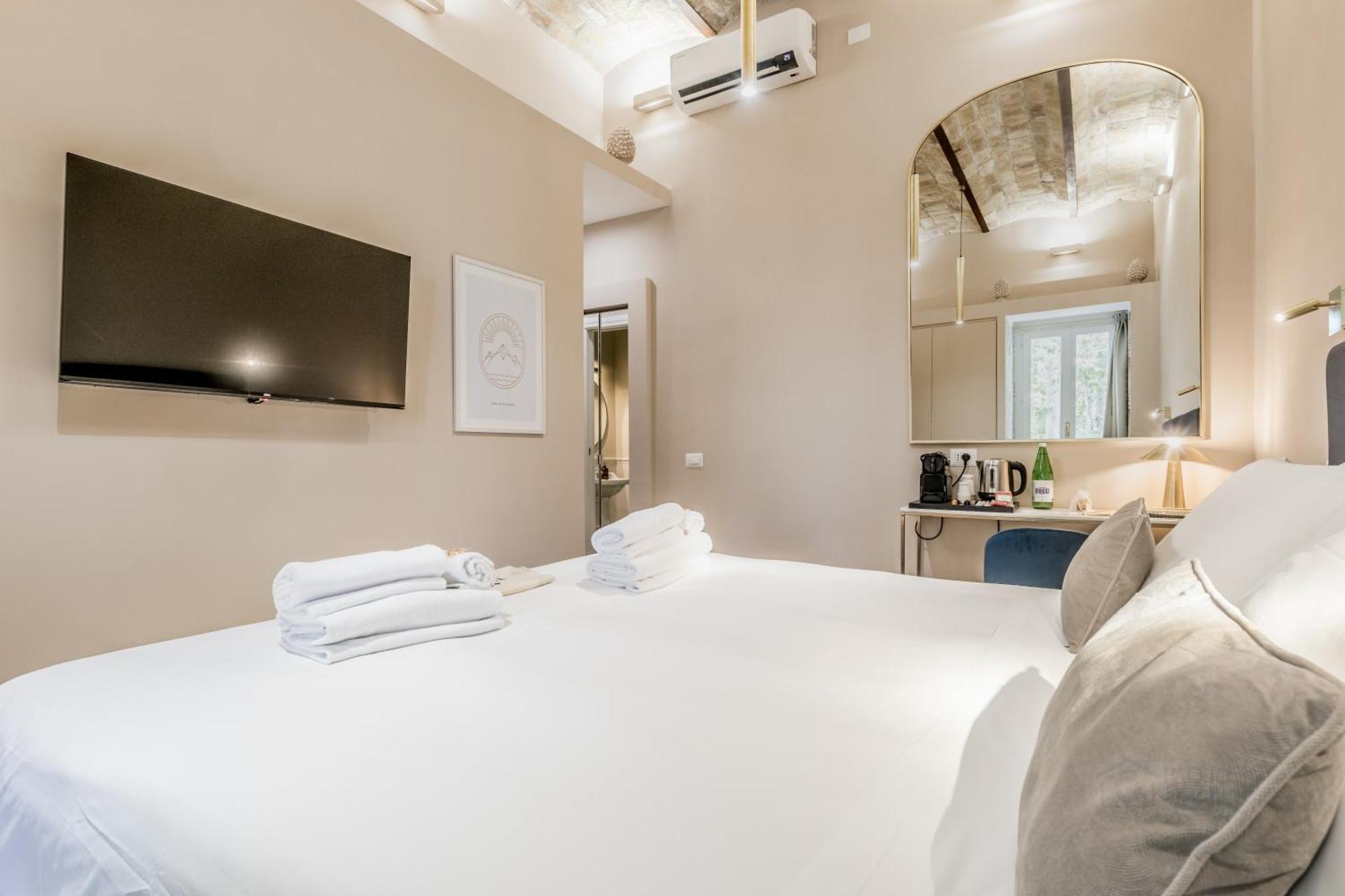 Queen Of Rome Luxury Rooms エクステリア 写真