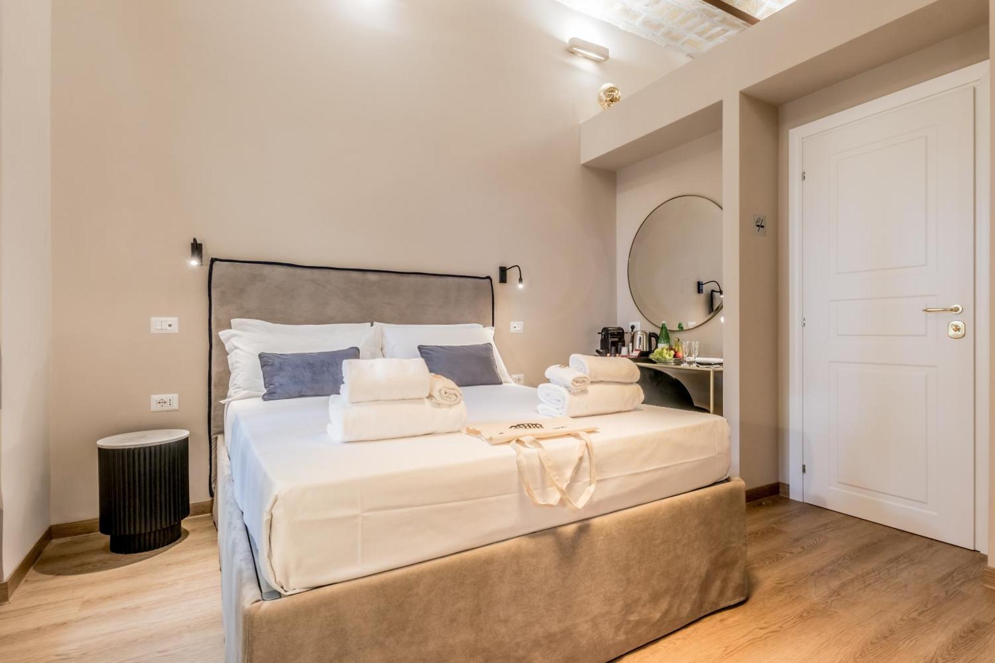 Queen Of Rome Luxury Rooms エクステリア 写真