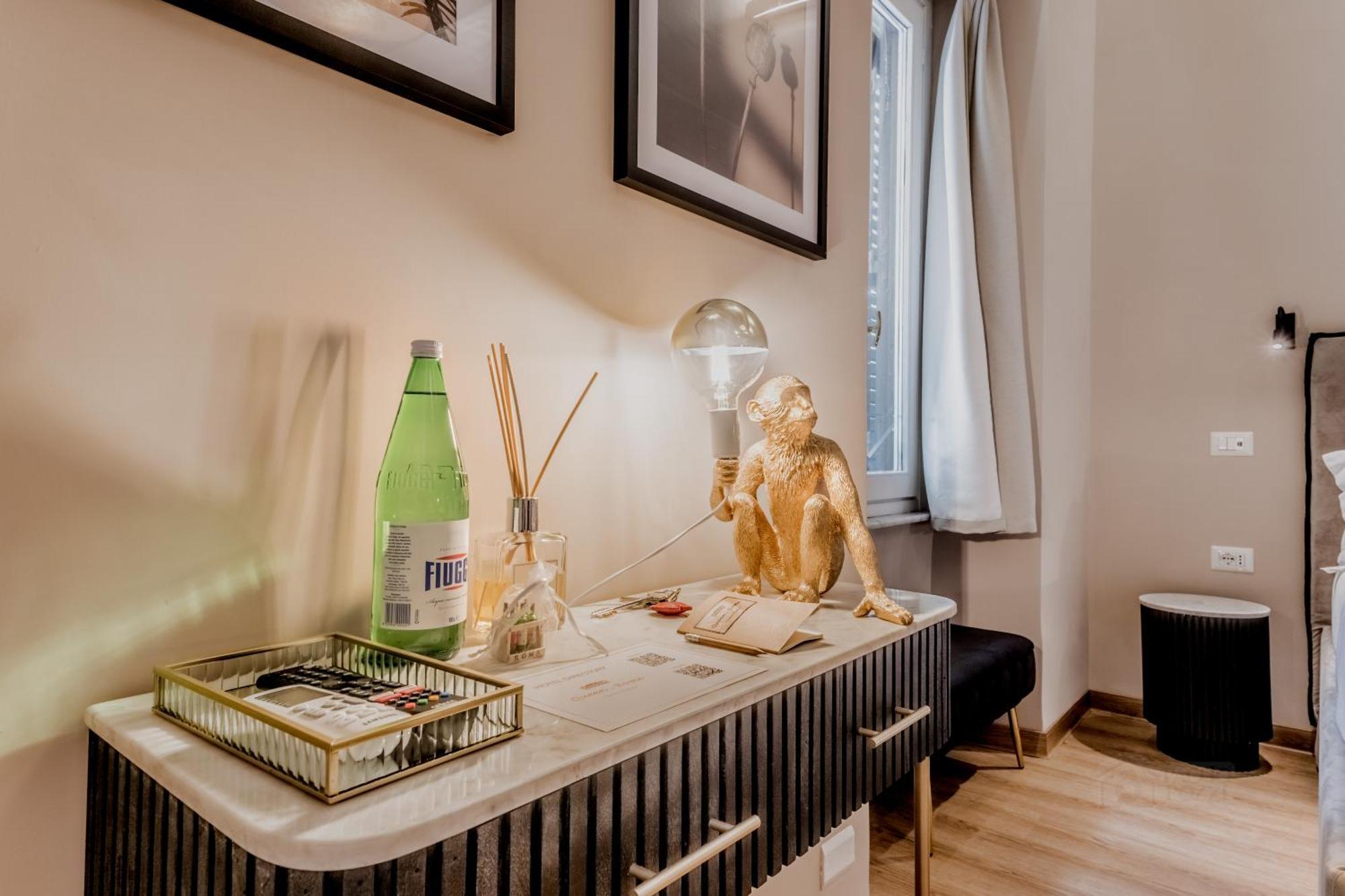 Queen Of Rome Luxury Rooms エクステリア 写真