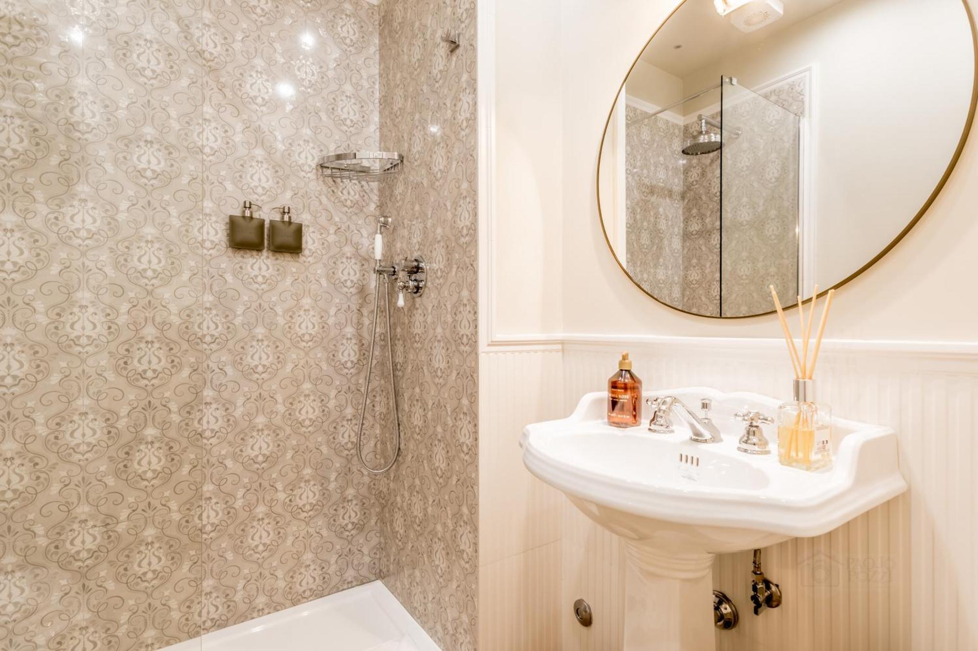 Queen Of Rome Luxury Rooms エクステリア 写真