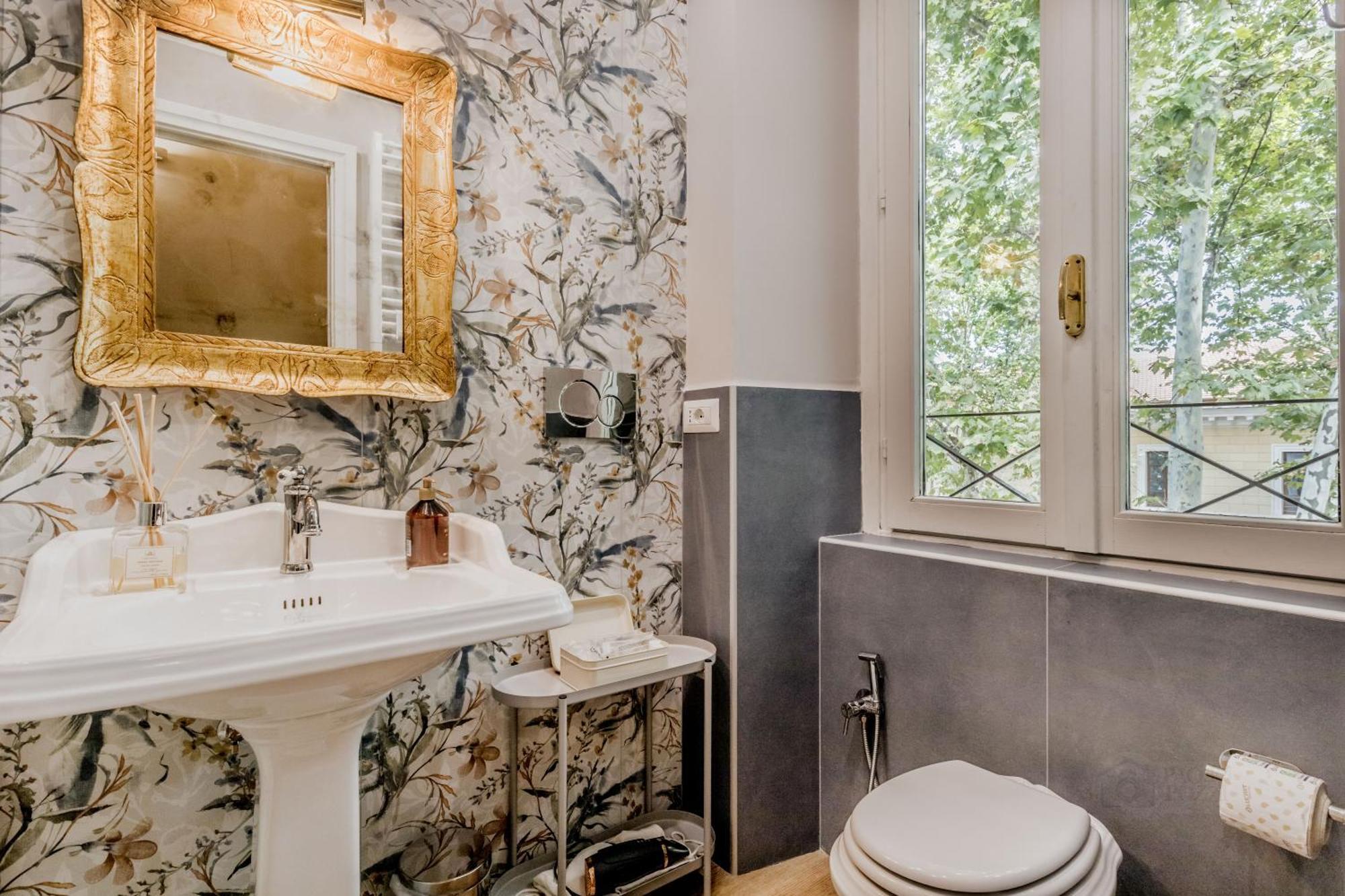 Queen Of Rome Luxury Rooms エクステリア 写真